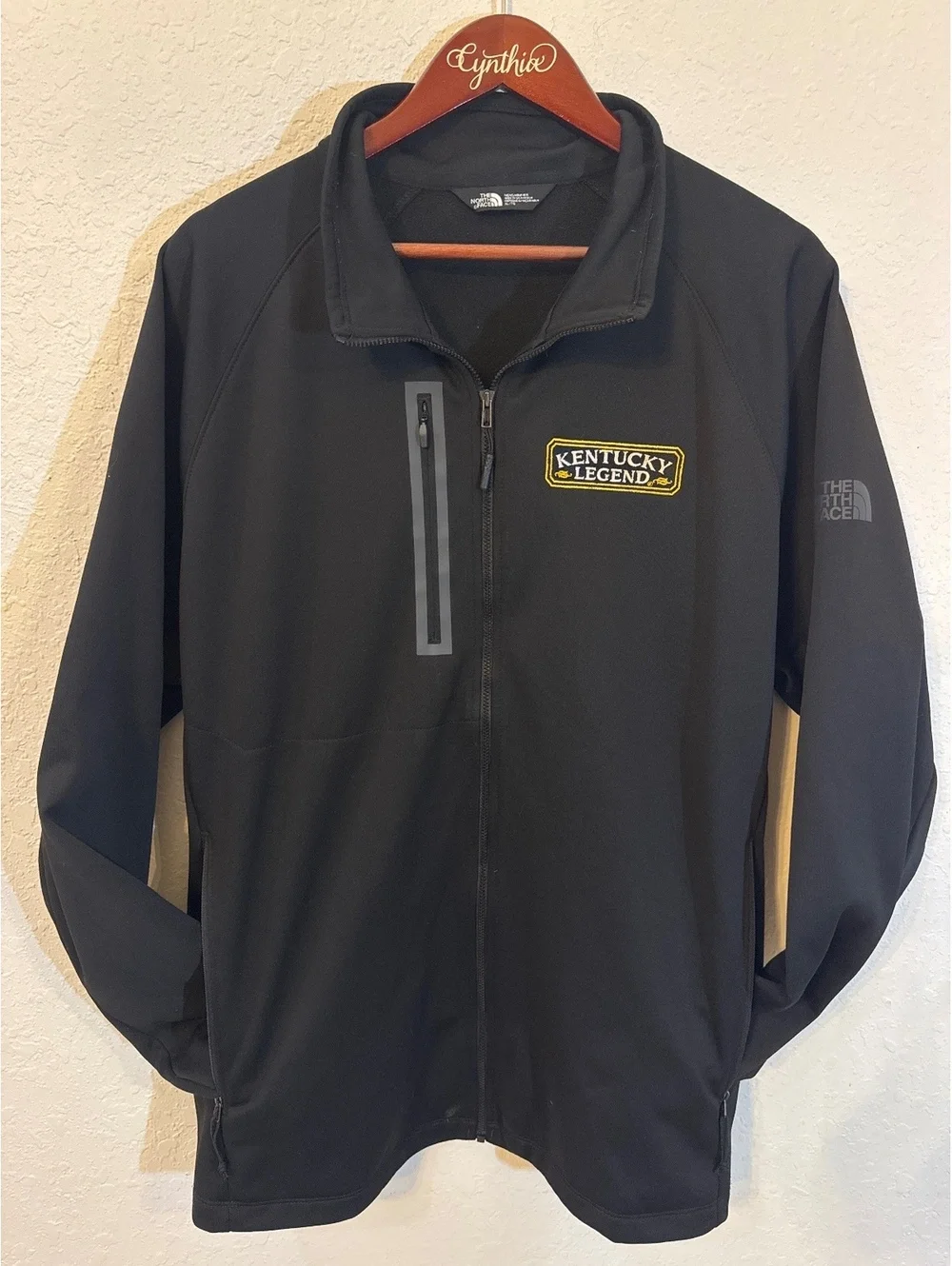The North Face Men’s XL Black Softshell Jacket Kentucky Legend Embroidered
